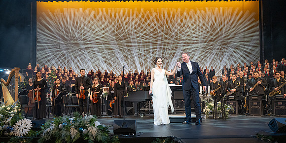 Christmas show with Laura Osnes at the I-Center