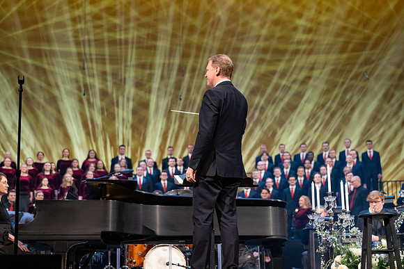 Christmas show with Laura Osnes at the I-Center