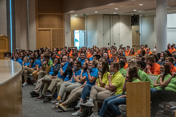 New student mentors participate in training before Get Connected starts.
