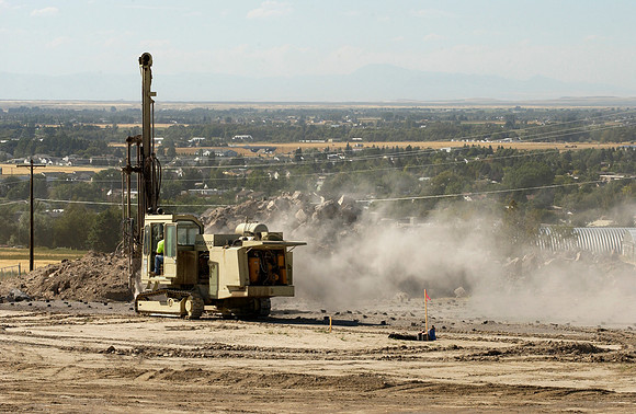 050829TempleSite-drilling