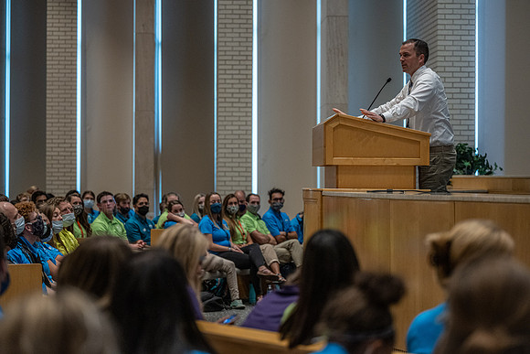 New student mentors participate in training before Get Connected starts.