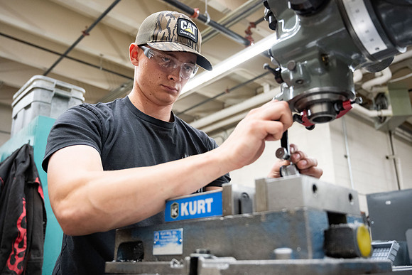 Students working in the metal lab.