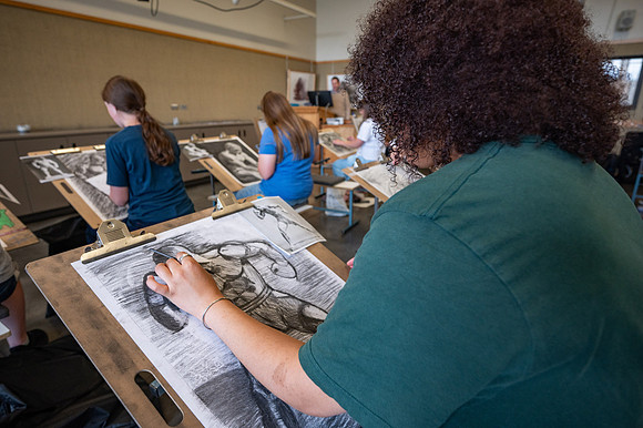 Students drawing in the Spori 340 Drawing Studio