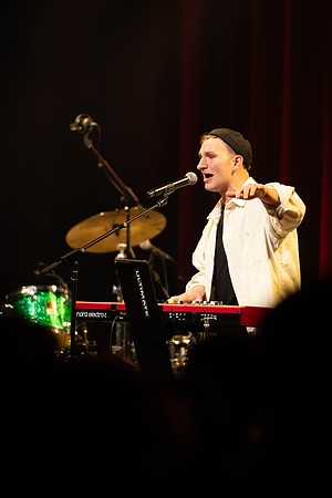 Jacob Kahlil gives a lively performance at BYUI, in the Hart Auditorium.