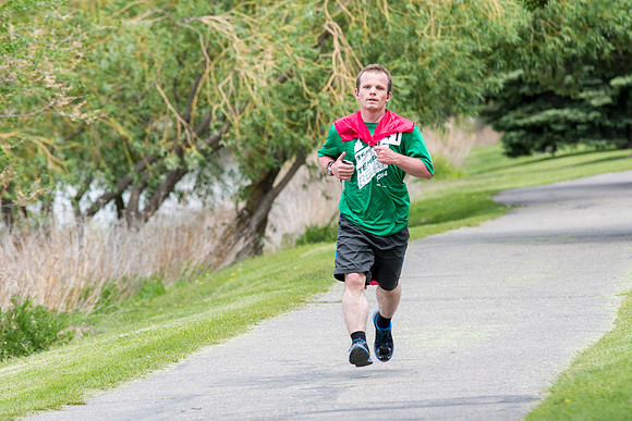 This year's Temple to Temple relay attracted over 400 participants.