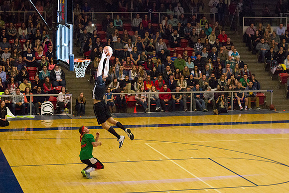 Hosted by Student Activities, the annual Slam Dunk Competition features a Student vs. Employee 3-on-3, 3-Point Shooting, and Slam Dunk Contests along with great entertainment between events.