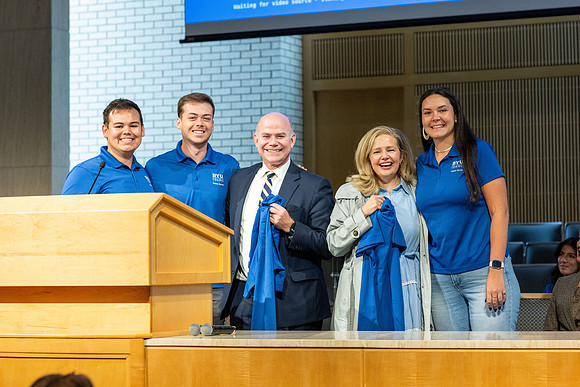 President and Sister Meredith with student volunteers and mentors who help with Get Connected, New Student Orientation.