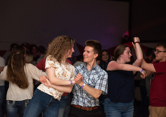 Country dancing - June 2022