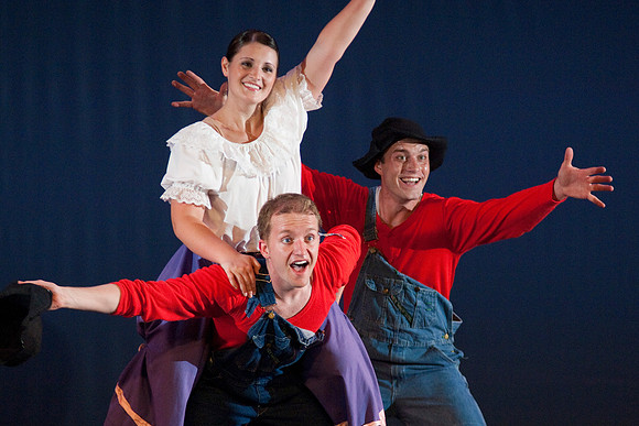 Students perform in dress rehearsal of Extravadance dance performance- Jul 2010