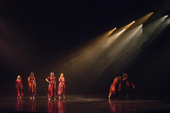 Department of Theatre and Dance showcase the power of art through this semester’s Extravadance theme, “Art Embodied.” Using famous works of art as their inspiration, t­­he dancers express various art