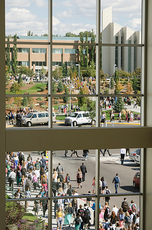 Students walking from the I-Center after Devotional.