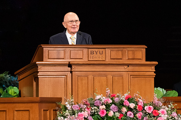 Students gather at the I-center to watch Devotional with Elder Dallin H. Oaks and Sister Kristen Oaks in the Fall 2021 semester.