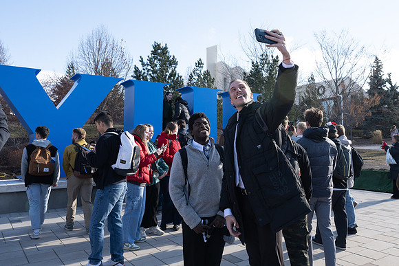 President and Sister Meredith participate in unveiling the new BYUI monument.
