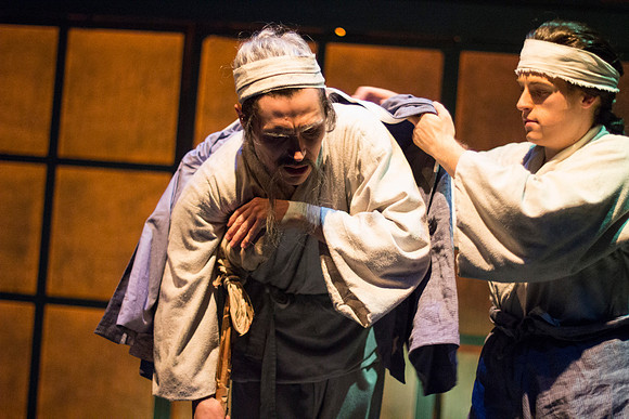 Tree-ear is an orphan boy in a Korean potters' village. He is content living with Crane-man under a bridge barely surviving on scraps of food. All that changes when he sees master potter Min making hi