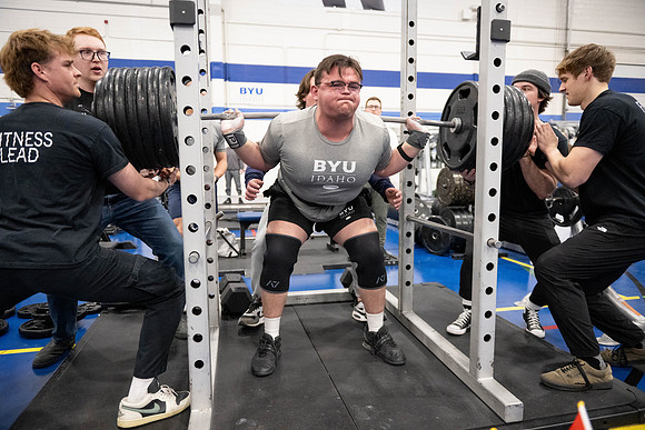 Mens and womens powerlifting competition - Mar 2025