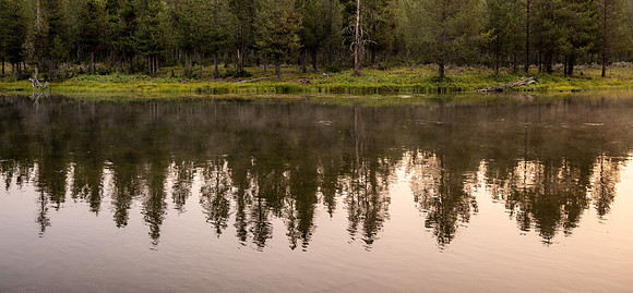 Photo excursion, hike along the river to Coffee Pot rapids.