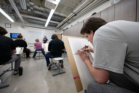 Students in drawing 1 class.
