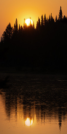 Photo excursion, hike along the river to Coffee Pot rapids.