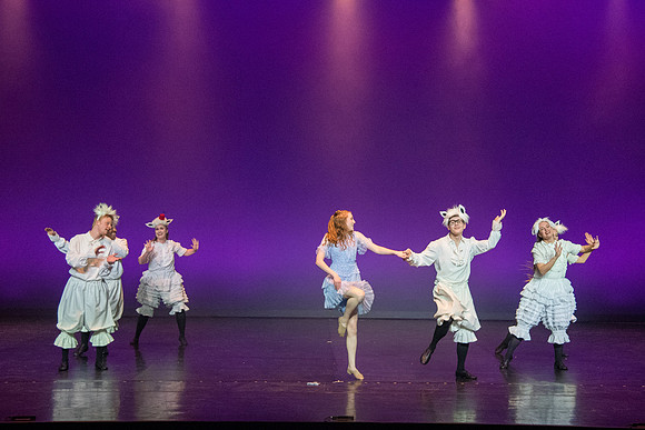 Department of Theatre and Dance showcase the power of art through this semester’s Extravadance theme, “Art Embodied.” Using famous works of art as their inspiration, t­­he dancers express various art