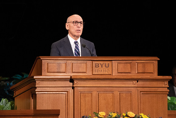 Elder Arnulfo Valenzuela of the Seventy speaks in devotional.