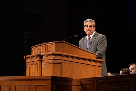 New students and parents learn about the events at Get Connected and how BYU-Idaho can help students succeed.