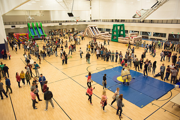 Students have fun at i-night activities before the start of the new semester.