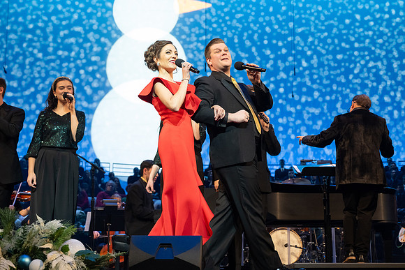 Christmas show with Laura Osnes at the I-Center