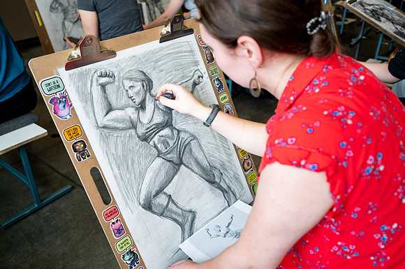 Students drawing in the Spori 340 Drawing Studio