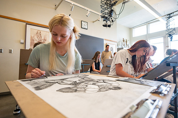 Students drawing in the Spori 340 Drawing Studio