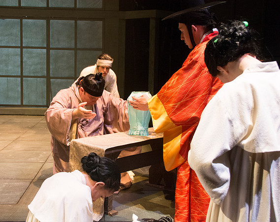 Tree-ear is an orphan boy in a Korean potters' village. He is content living with Crane-man under a bridge barely surviving on scraps of food. All that changes when he sees master potter Min making hi