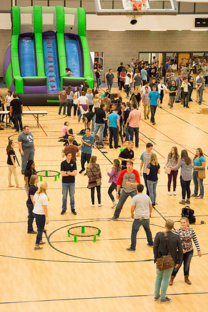 Students have fun at i-night activities before the start of the new semester.