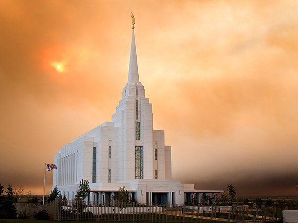 An 110,000 acre fire West of Rexburg with high wind gusts sends a dark eerie cloud over Rexburg.