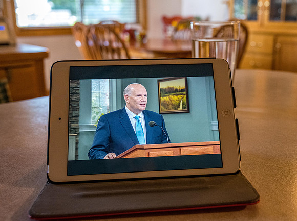 Elder Dale G Renlund, member of the Quorum of the Twelve Apostles, and his wife spoke to BYU-Idaho for devotional. It was a live broadcast out of Salt Lake City, Utah.