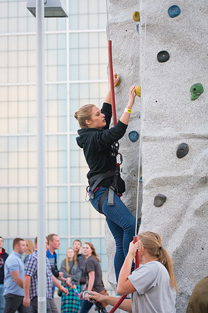 Students have fun at i-night activities before the start of the new semester.