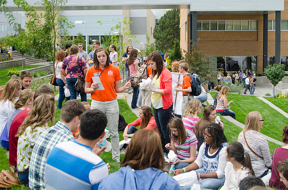 I-Team leaders talking to their teams of students