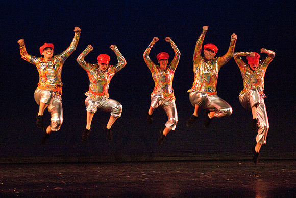 Students perform in dress rehearsal of Extravadance dance performance- Jul 2010