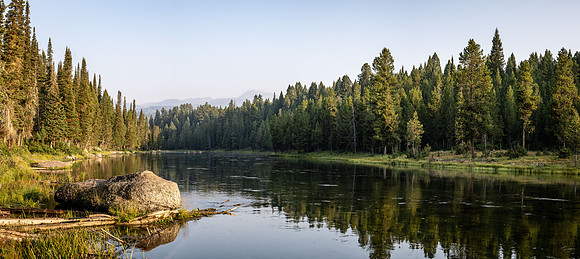 Photo excursion, hike along the river to Coffee Pot rapids.