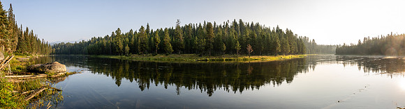 Photo excursion, hike along the river to Coffee Pot rapids.