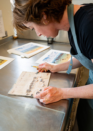 Students working in Printmaking 2 in the Spori Building.