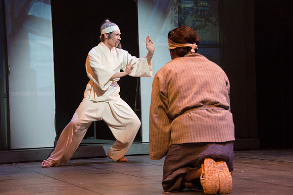 Tree-ear is an orphan boy in a Korean potters' village. He is content living with Crane-man under a bridge barely surviving on scraps of food. All that changes when he sees master potter Min making hi