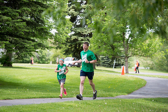 This year's Temple to Temple relay attracted over 400 participants.