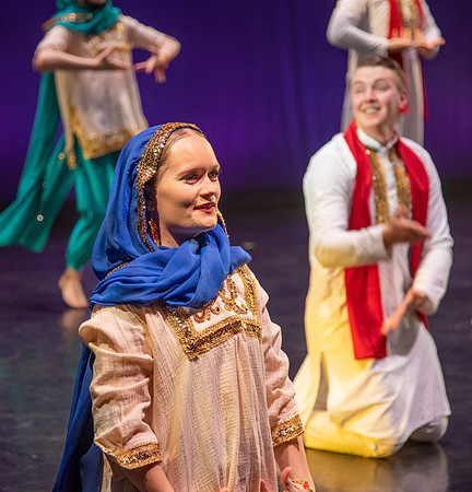 Students performing on Extravadance.
