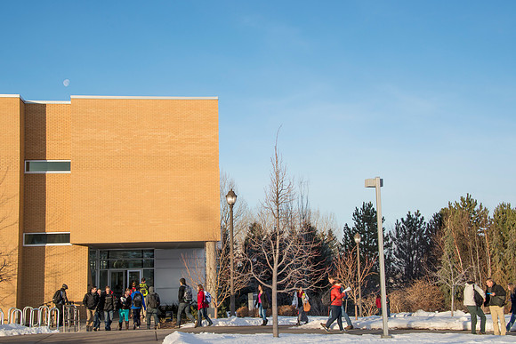 Student's on Campus and Campus Scenery from the first week of Winter Semester.