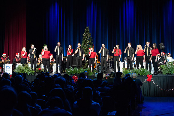 Vocal Union & Sound Alliance "Swinging Christmas" concert.