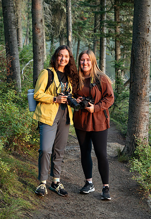 Photo excursion, hike along the river to Coffee Pot rapids.