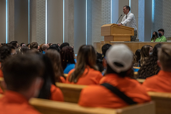 New student mentors participate in training before Get Connected starts.