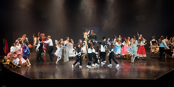 Department of Theatre and Dance showcase the power of art through this semester’s Extravadance theme, “Art Embodied.” Using famous works of art as their inspiration, t­­he dancers express various art