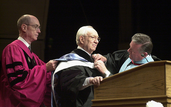 President Gordon B. Hinckley receiving honorary degree.
