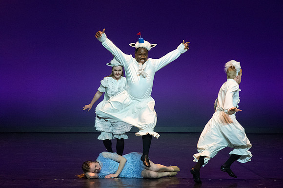 Department of Theatre and Dance showcase the power of art through this semester’s Extravadance theme, “Art Embodied.” Using famous works of art as their inspiration, t­­he dancers express various art