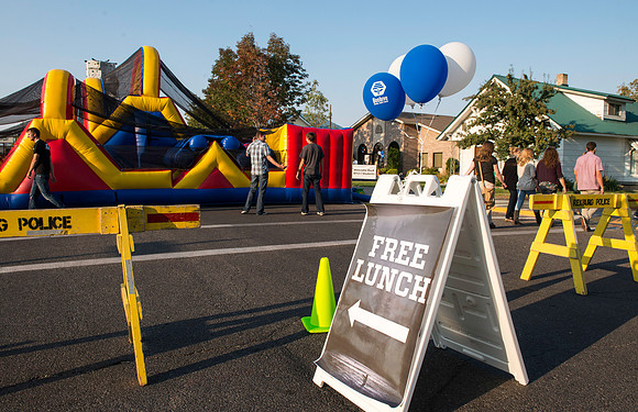 Beehive Credit Union welcomes BYU-Idaho students back for a new semester with free hotdogs and fun.